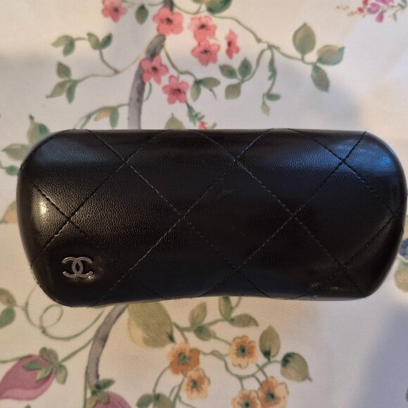 CHANELL vintage glasses  case - Picture 1 of 3